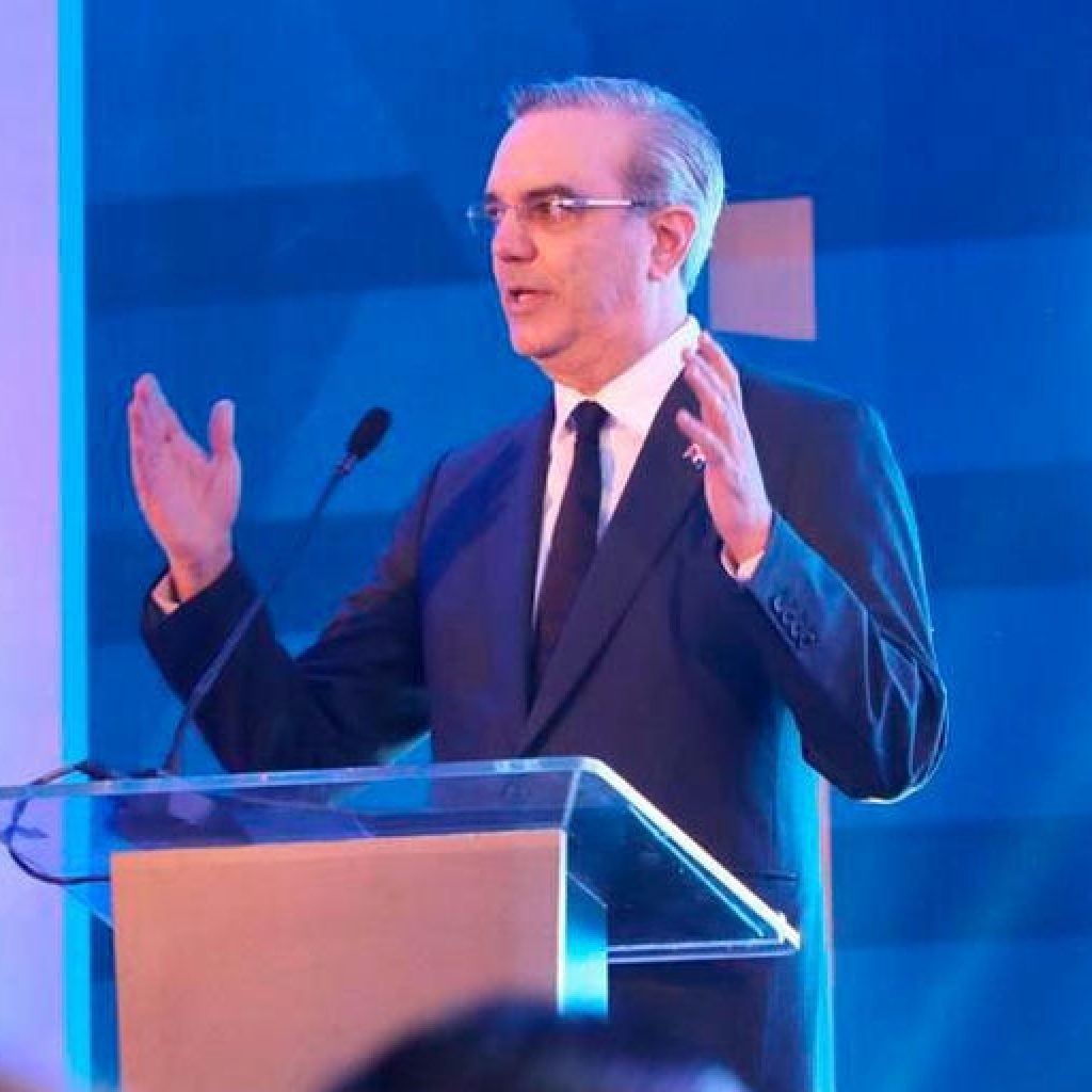 Presidente Abinader crea la Empresa Minera Dominicana, S.A. (EMIDOM) para la explotación de minerales estratégicos