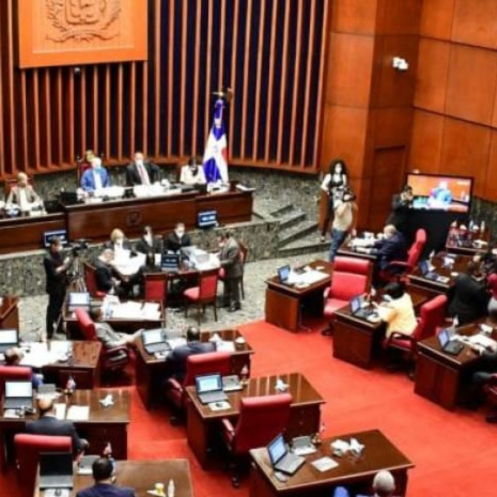 Transparencia en la Mira: Senadores que Aún No Han Entregado su Declaración Patrimonial
