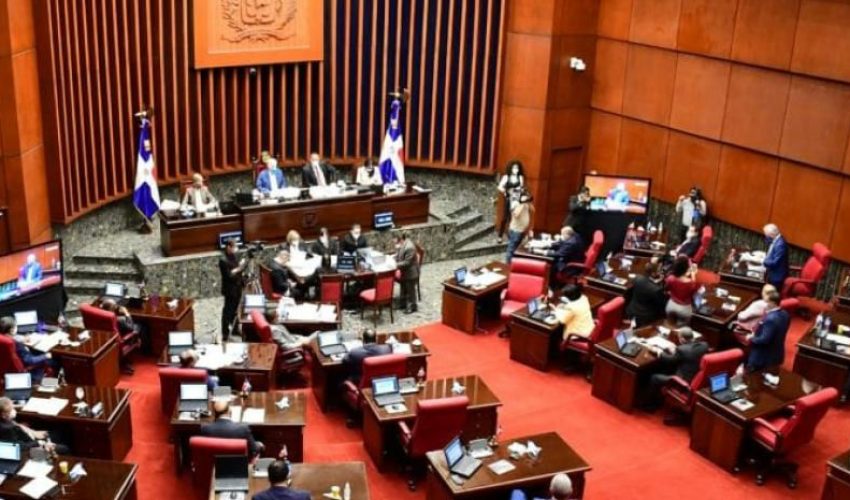 Transparencia en la Mira: Senadores que Aún No Han Entregado su Declaración Patrimonial