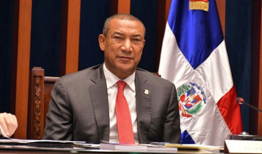 Senador Santiago Zorrilla aclara presunto incremento de su patrimonio personal