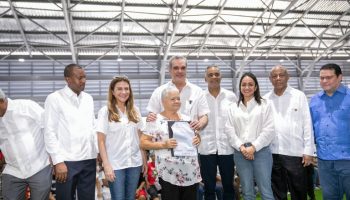 Impacto Histórico: Abinader Entrega 100,000 Títulos de Propiedad y Cambia Vidas