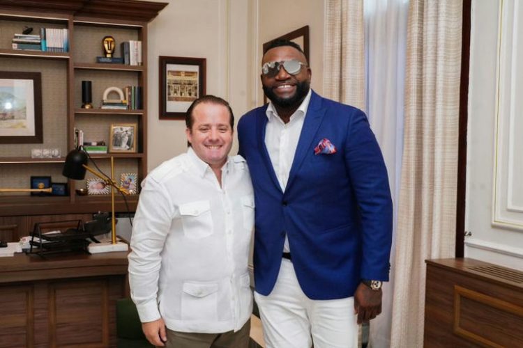 David Ortiz visita al ministro de la Presidencia, José Paliza, para promover el béisbol invernal en Nueva York