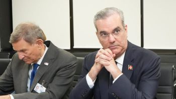 PRESIDENTE ABINADER CONVERSA CON FORO ECONÓMICO MUNDIAL Y RD ES ELEGIDA PARA IMPLEMENTAR PLATAFORMA CONTRA DESECHOS PLÁSTICOS