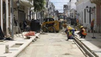 Residentes y comerciantes de Ciudad Colonial dicen el tránsito es un caos