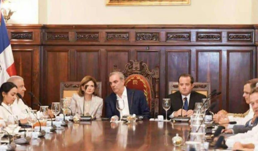 Cien altos funcionarios del Gobierno firman un manifiesto anticorrupción