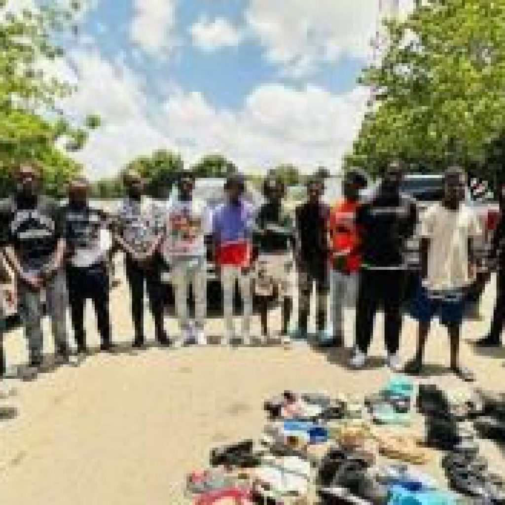Someten a uno de 15 haitianos que alegadamente formaban banda que asaltaba a camioneros en Santiago