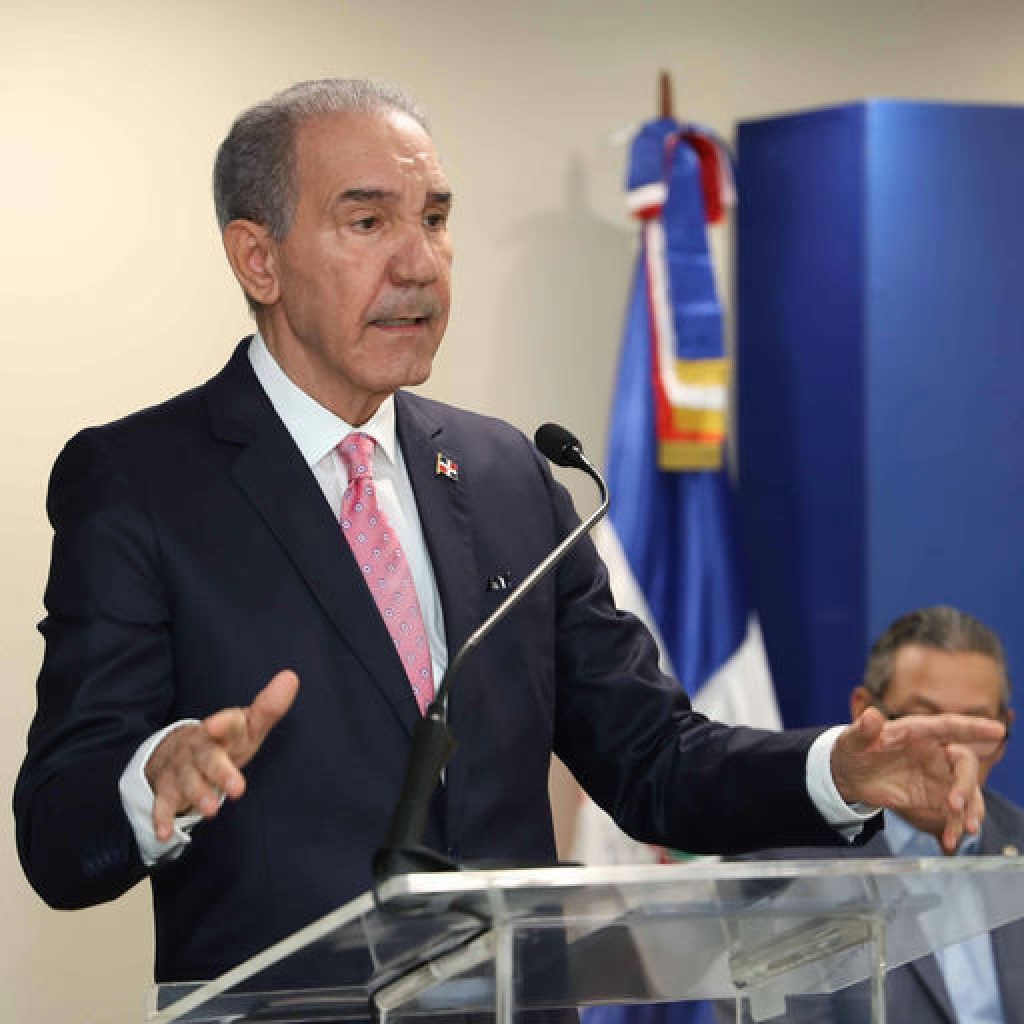 García Fermín evita comentar sobre posible fusión del Mescyt y Minerd para preservar el proceso