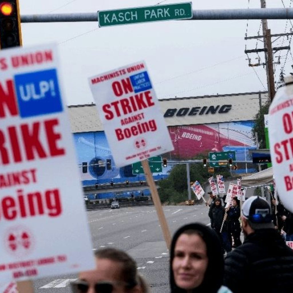 Boeing detiene parcialmente sus operaciones, afectando a miles de empleados en plena huelga