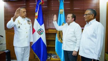 Ministro De La Presidencia Juramenta Al Nuevo Director De Migración