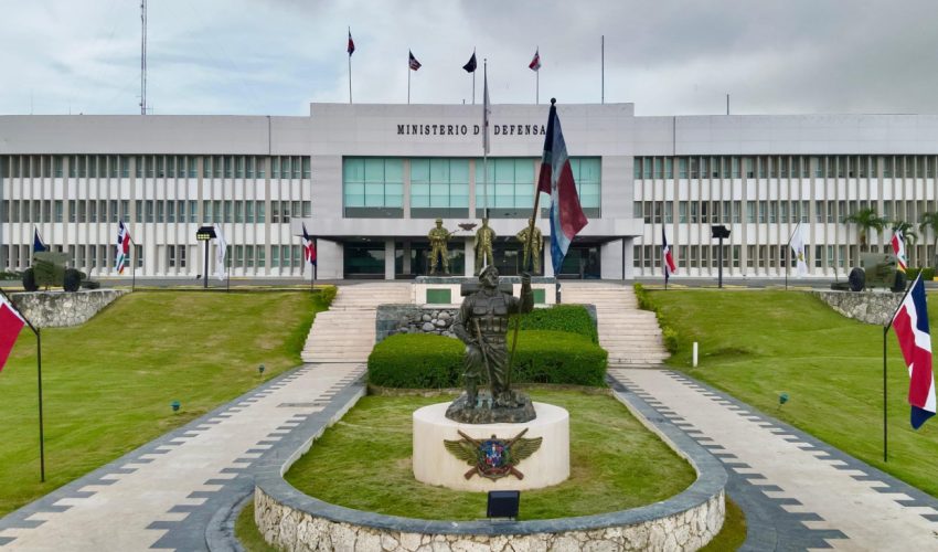 Presidente Abinader Dispone Que Ministerio De Defensa Amplíe Cobertura Hasta 100 % Para Servicios De Salud Que Reciben Miembros Ff.aa.