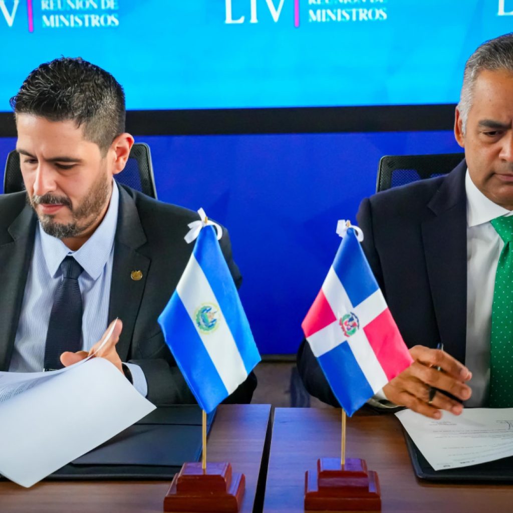 República Dominicana firma acuerdo con El Salvador para fortalecer cooperación en materia de hidrocarburos