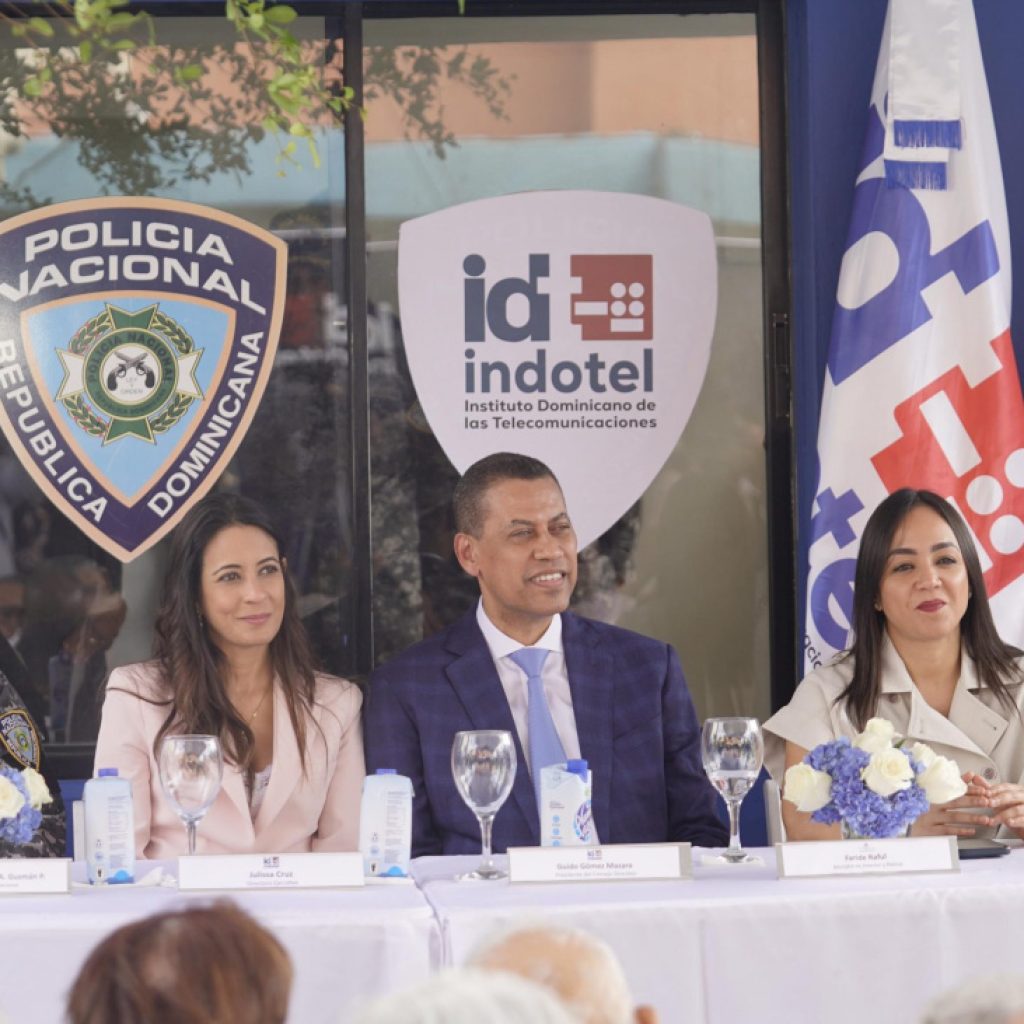 GOBIERNO INICIA PRIMERA FASE DEL PROYECTO “DESTACAMENTOS CONECTADOS”, EN CRISTO REY