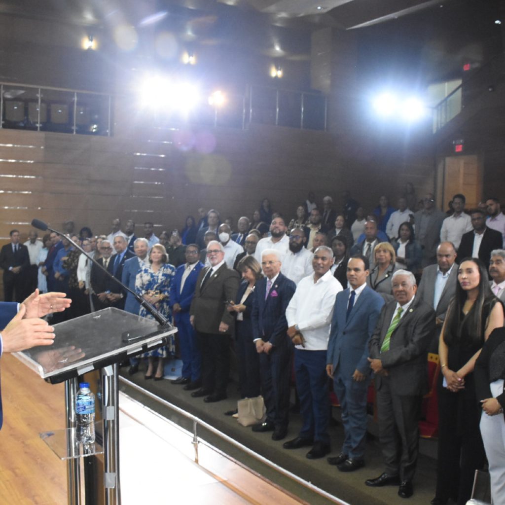 Ministro Franklin García Fermín asegura programas Fondocyt y el otorgamiento de becas impactan en el desarrollo de la ciencia y la investigación en la República Dominicana