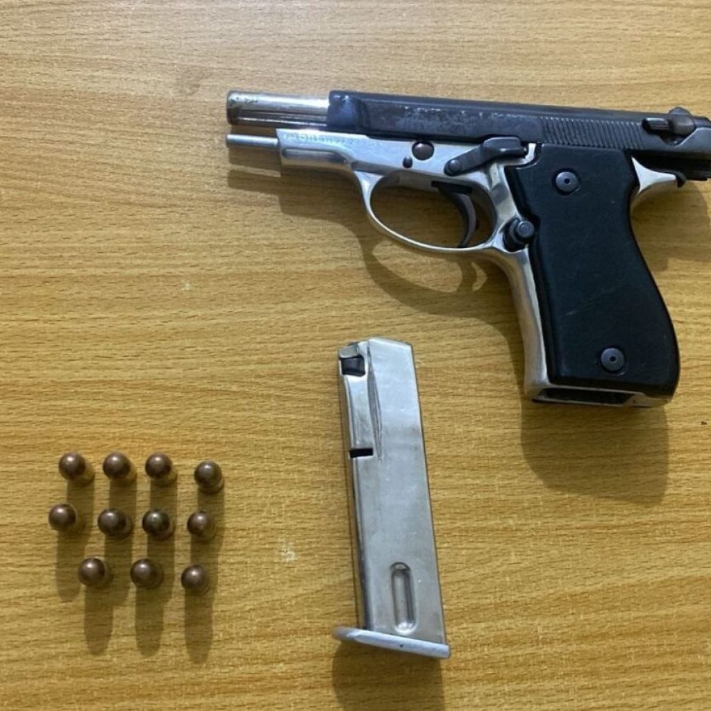POLICÍA NACIONAL RECUPERA PISTOLA ROBADA EN SANTIAGO