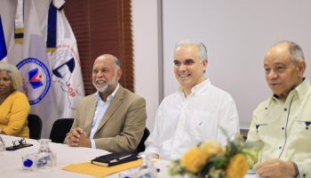 Ministro Luis Miguel De Camps Visita A La Dirección Ejecutiva De La Adp