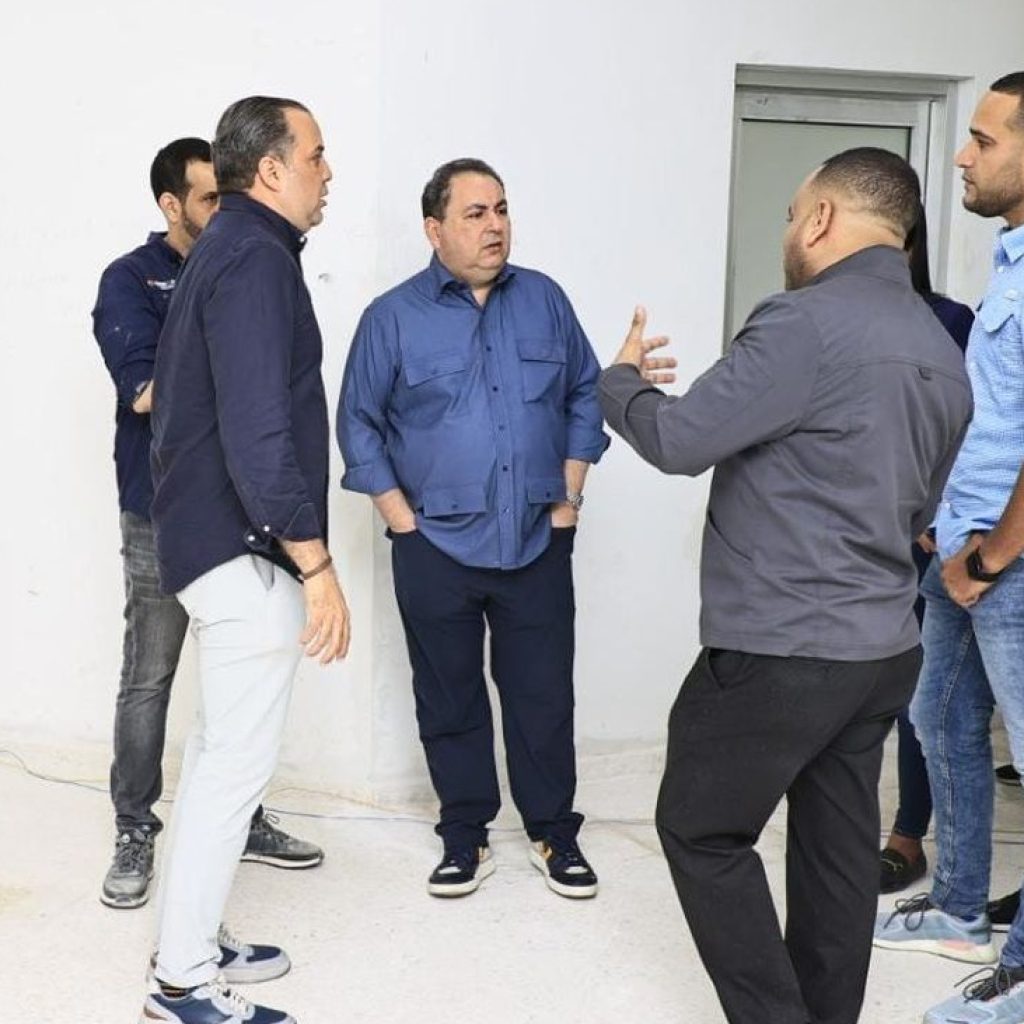 DIRECTOR DEL SNS SUPERVISA AVANCES EN REMOZAMIENTO Y CONSTRUCCIÓN DE HOSPITALES EN BANÍ Y AZUA