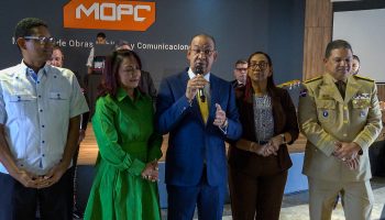 Entre Abrazos, Lágrimas Y Tristeza, Empleados De Obras Públicas Realizan Acto De Despedida A Deligne Ascención