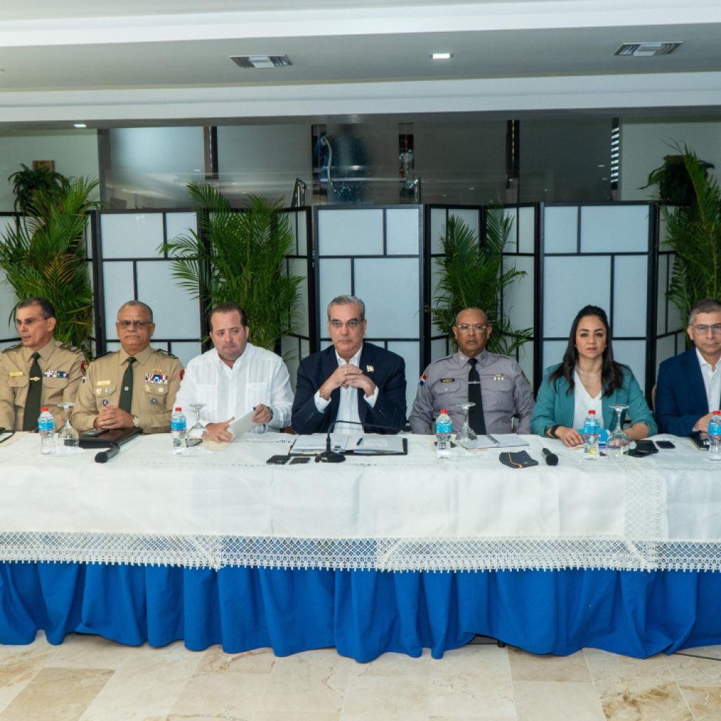 Fuerza de Tarea Conjunta Restringirá Festividades en Playas Durante Semana Santa
